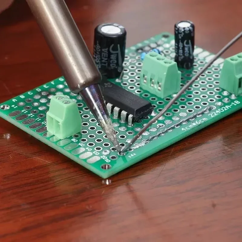 Universal PCB Circuit Protoboa - Diy Electronics Breadboard のレビューと価格